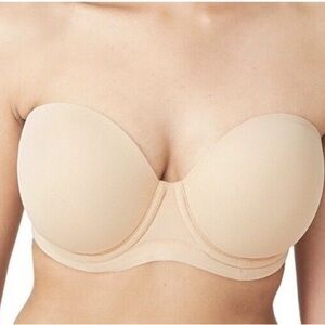 Wacoal Red Carpet strapless underwire bra in nude. Size 32DDD